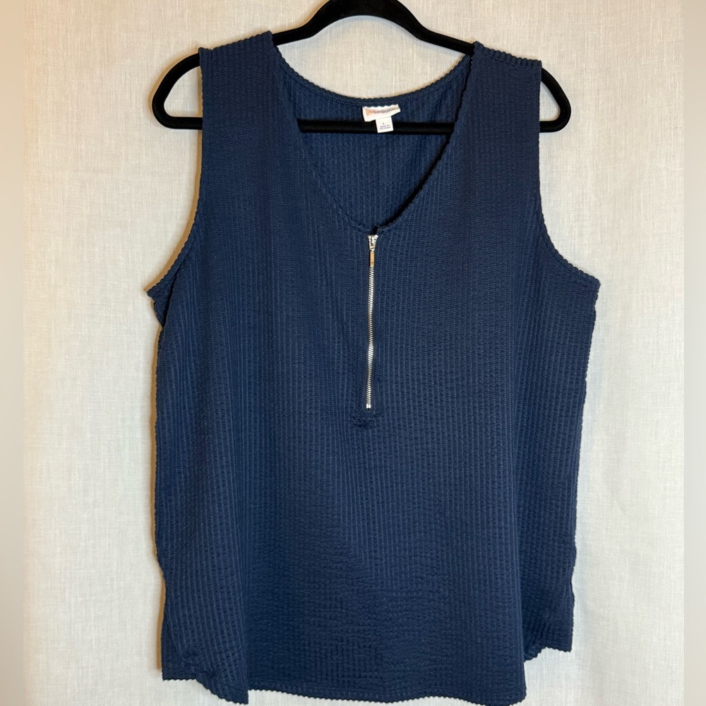 LuLaRoe Blue Textured Rachel Top